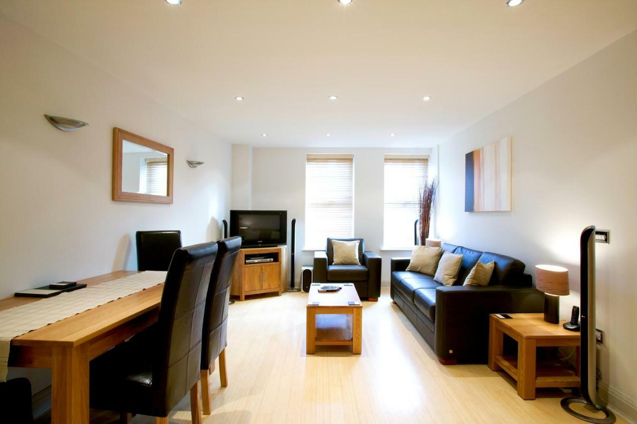 2 Bed 2 Bath At Pelican Hse In Newbury - Free Secure, Allocated Parking Exterior foto